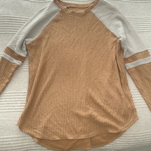 American Eagle Sweater - Picture 1 of 3